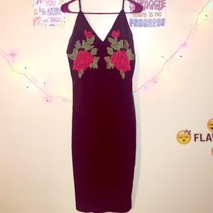 ✨K-T-O-O Velvet-Like Dress W/Embroidered Roses✨
